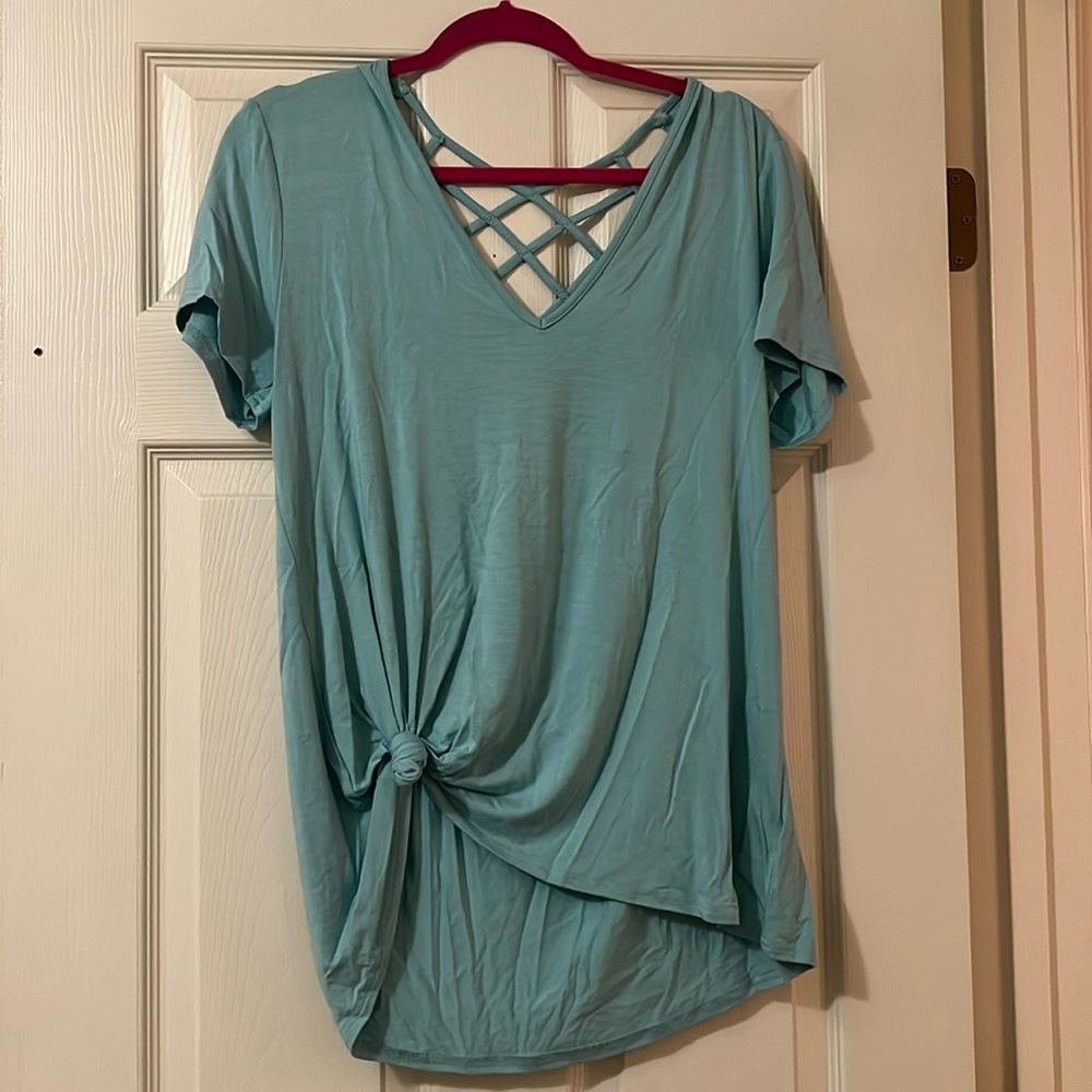 Buckle top